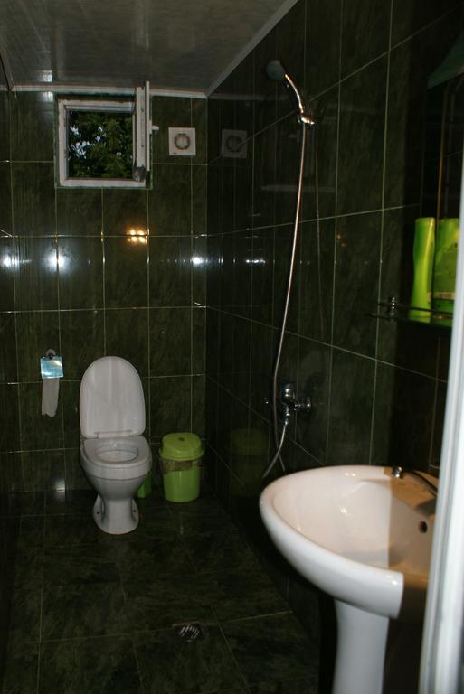Merabi And Neli Guest House Makhindzsauri Szoba fotó