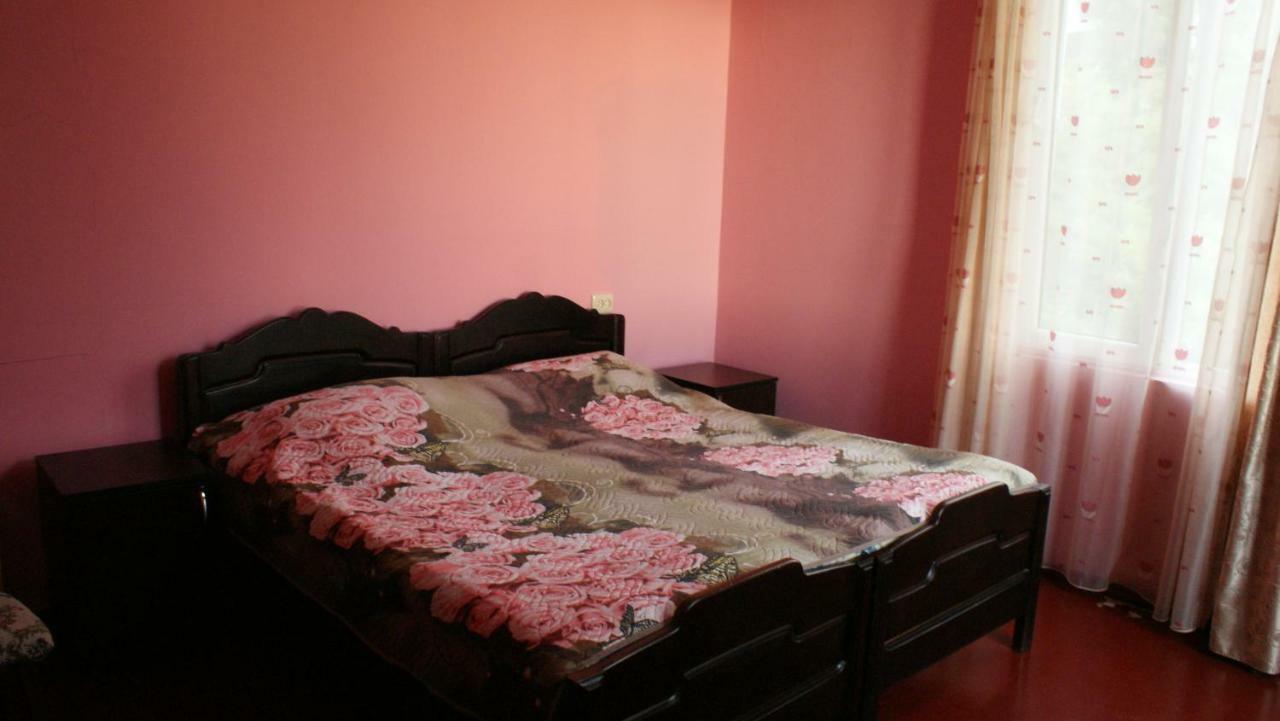 Merabi And Neli Guest House Makhindzsauri Kültér fotó